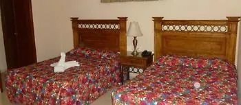 Avenida Cancún Hotel